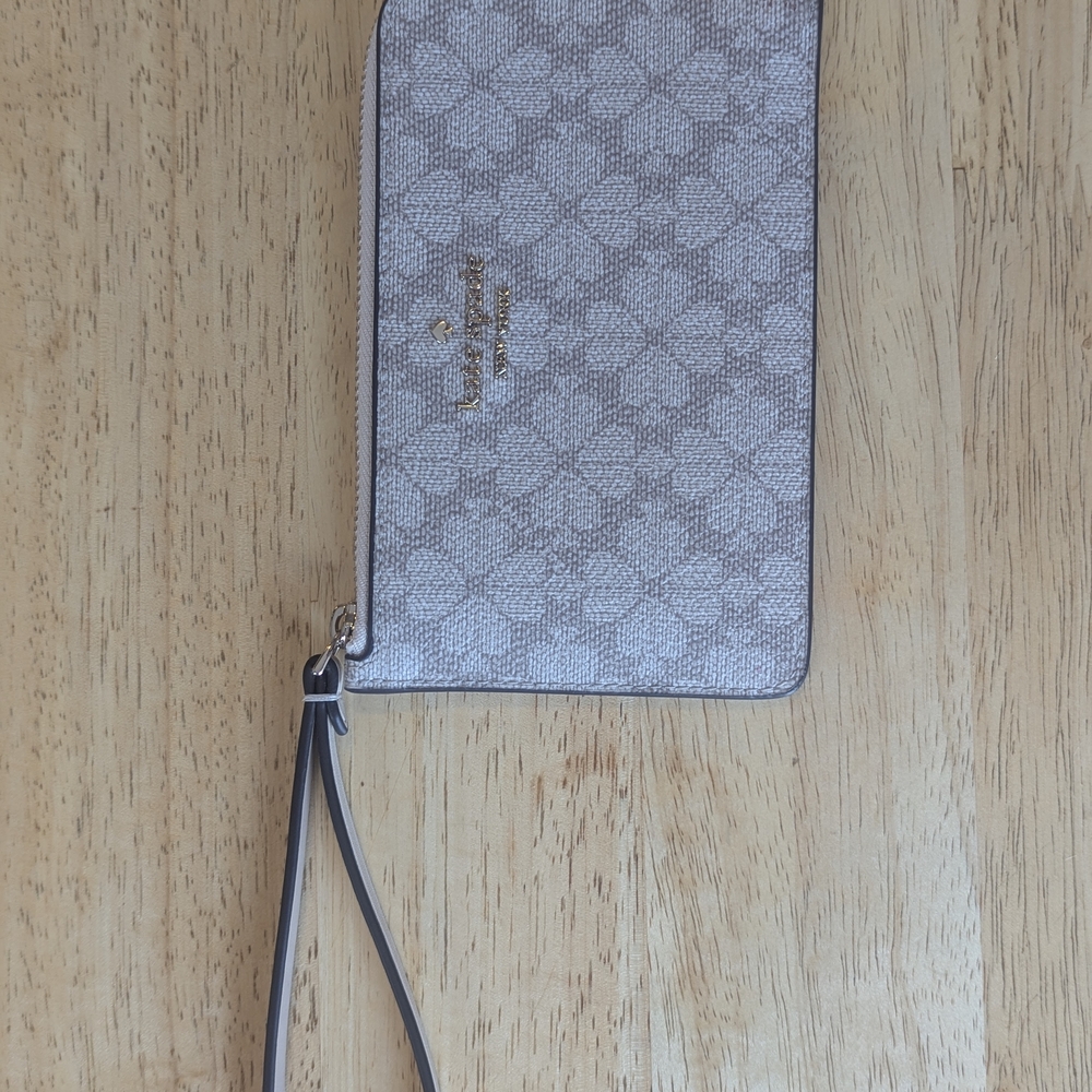 Kate Spade Gray/Beige Wristlet